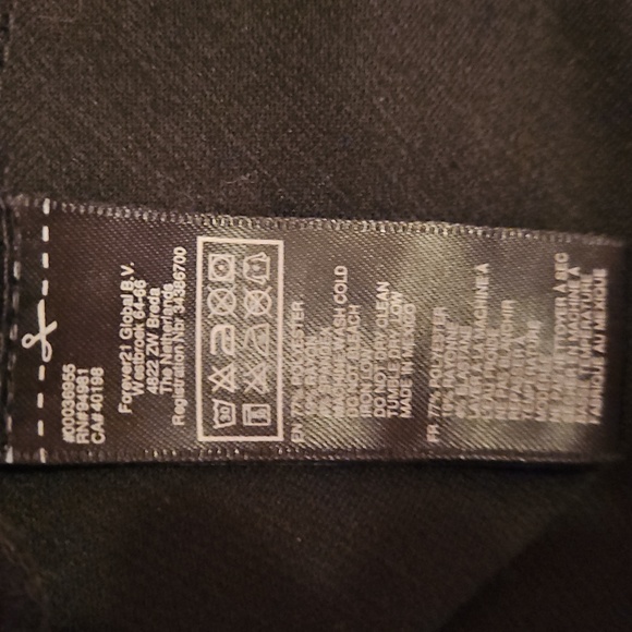 Black Sleeveless Dress, White Trim, Gold Buttons, Sz Med, Classic Look - Picture 9 of 9